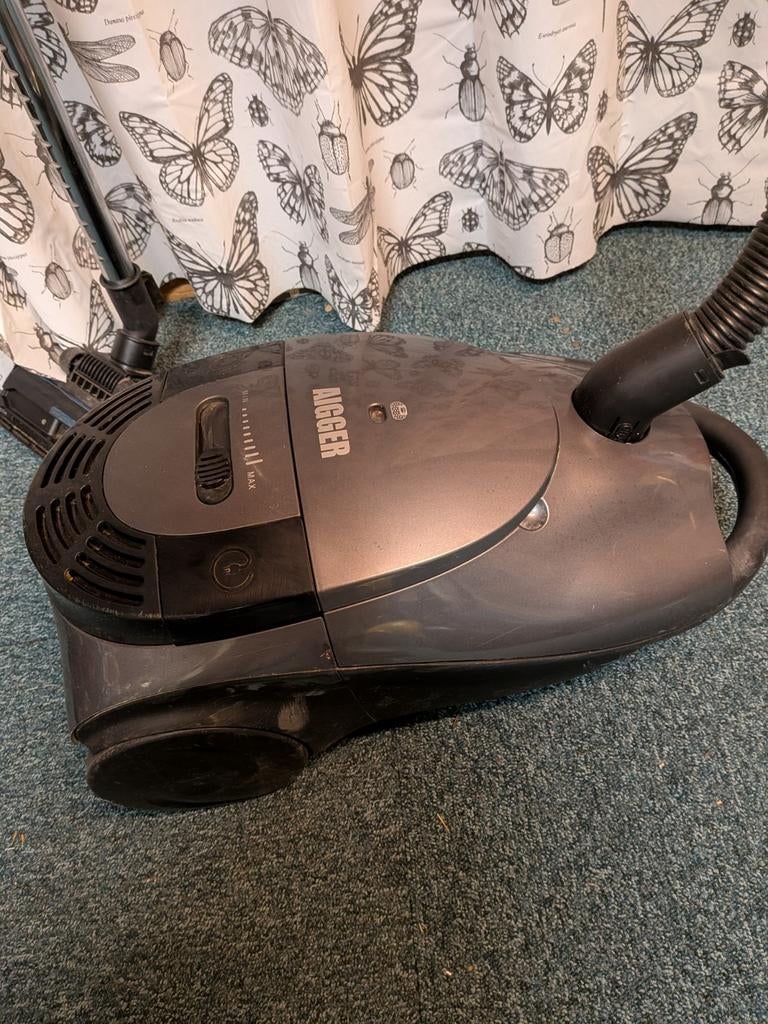 Stofzuiger, Witgoed en Apparatuur, Stofzuigers, Ophalen of Verzenden, Gebruikt, 1600 tot 2000 watt