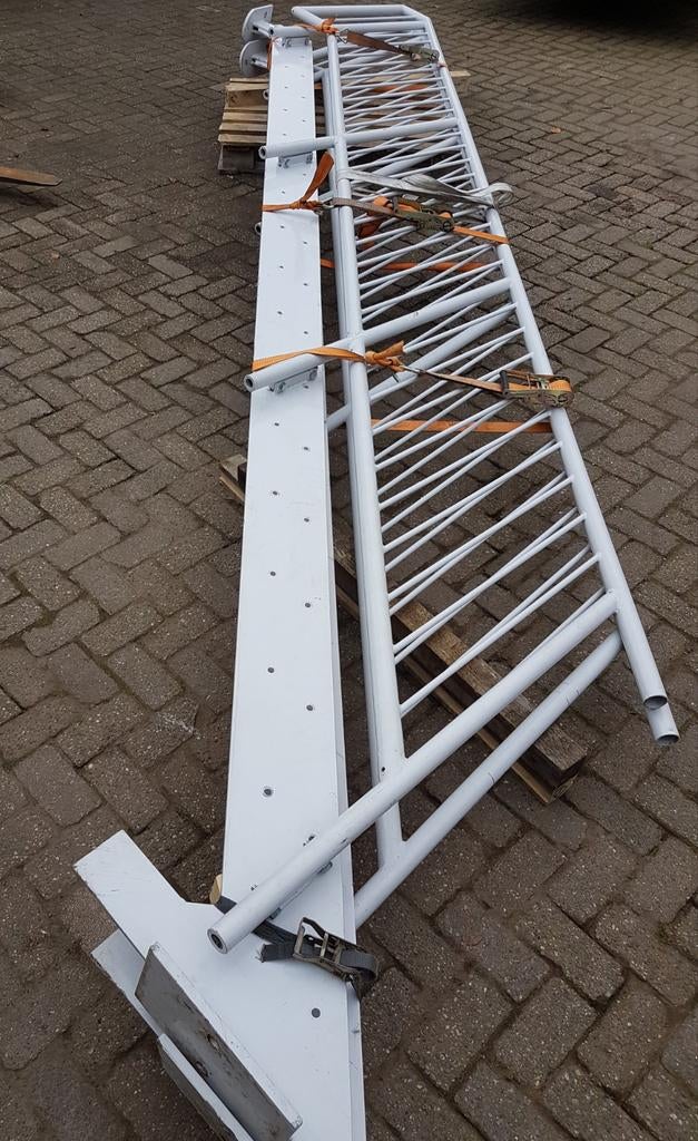 Stalen trap 348cm. Veilige uitvoering, ook voor buiten., Ophalen, Gebruikt, Trap, 2 tot 4 meter