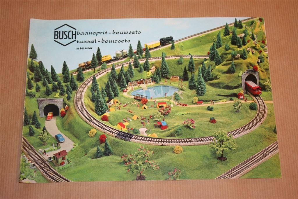 Reclame-uitgave Busch baanoprit bouwsets etc. 1965 !!, Wisselstroom, Gebruikt, Wagon, Ophalen of Verzenden