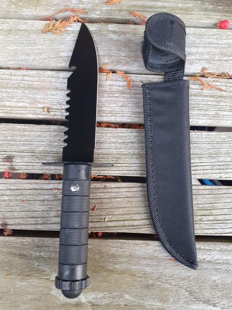 Robuuste Dolk met Zwart Lemmet in Etui - Perfecte Staat, Ophalen of Verzenden, Overige soorten, Overige gebieden, Mes of Dolk