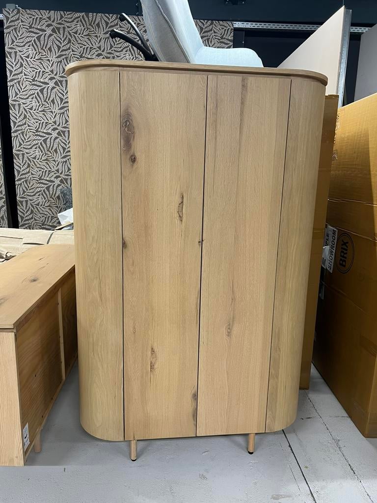 Hoge houten kast, Huis en Inrichting, Kasten | Overige, Ophalen, Zo goed als nieuw