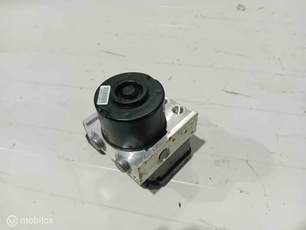 ABS pomp Renault Twingo 8201065089, Ophalen of Verzenden, Gebruikt