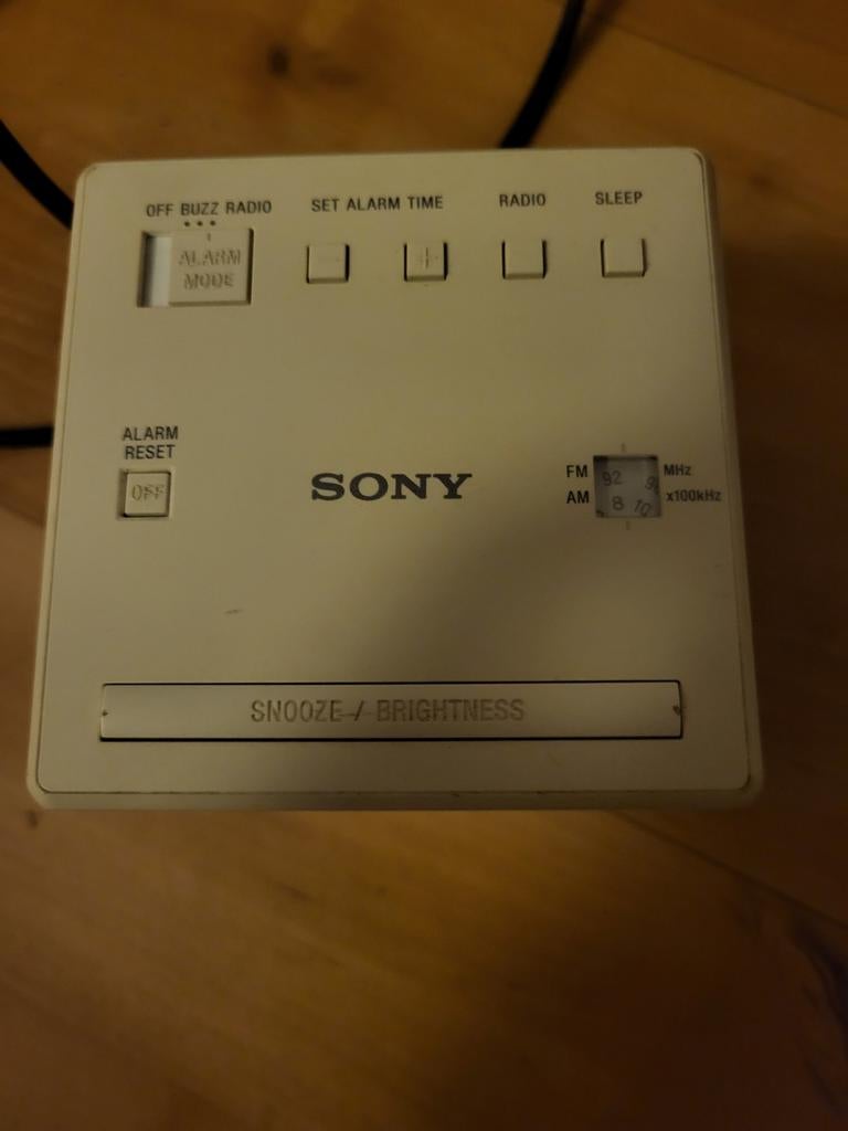 Sony Digitale Wekker, Ophalen of Verzenden, Gebruikt, Digitaal, Wekker of Tafelklok