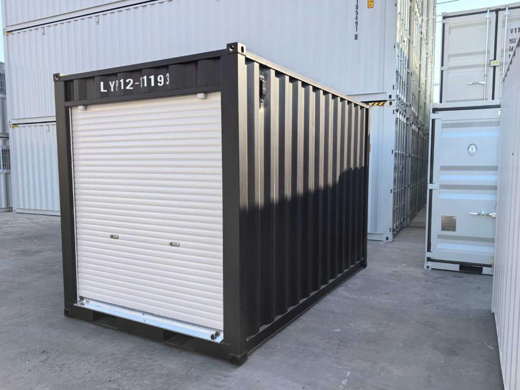 12ft of 20ft Zeecontainer met roldeur, Ophalen