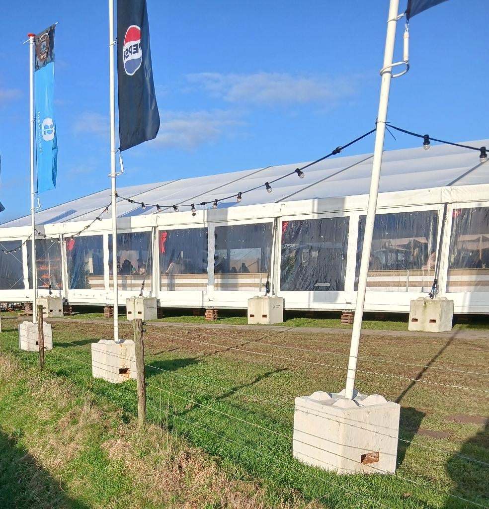 Huur Ballastblok mastvoet betonblok tent verlichting mega, Ophalen, Nieuw