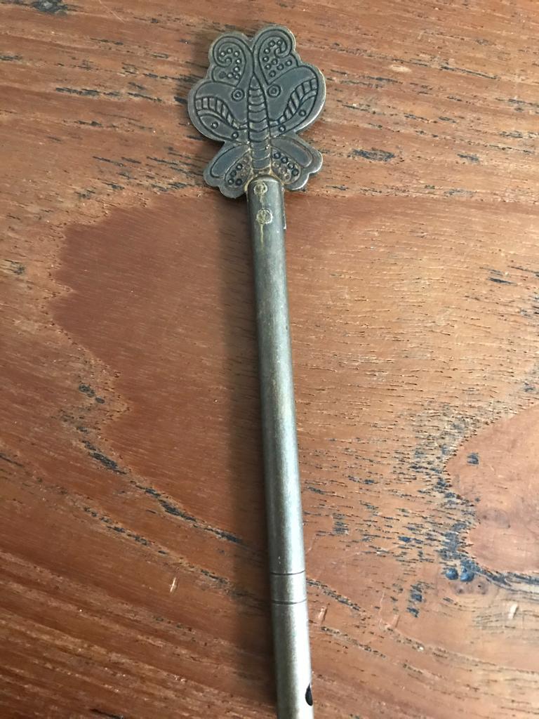 Chinees stokje chinese bruidskast kist 11,5 cm vlinder pin, Verburgt Vintage, Nieuw, Ophalen of Verzenden, https://verburgtvintage.nl/#contact