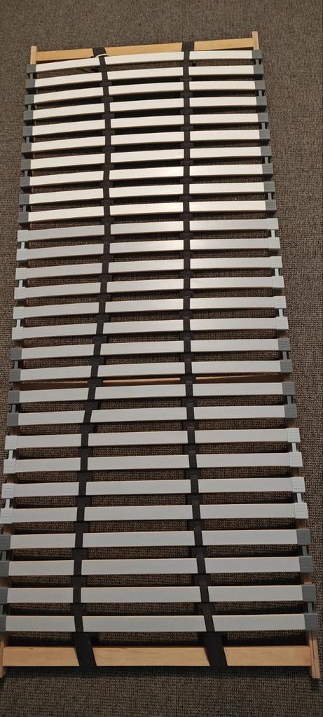 lattenbodem 80*200 cm ergonomisch met bijhorend matras, Ophalen, Eenpersoons, Zo goed als nieuw, 80 cm