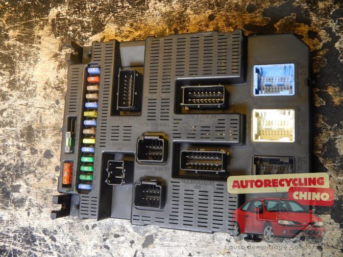 Zekeringkast van een Peugeot 207, Auto-onderdelen, Elektronica en Kabels, Peugeot, Gebruikt, 3 maanden garantie, Ophalen