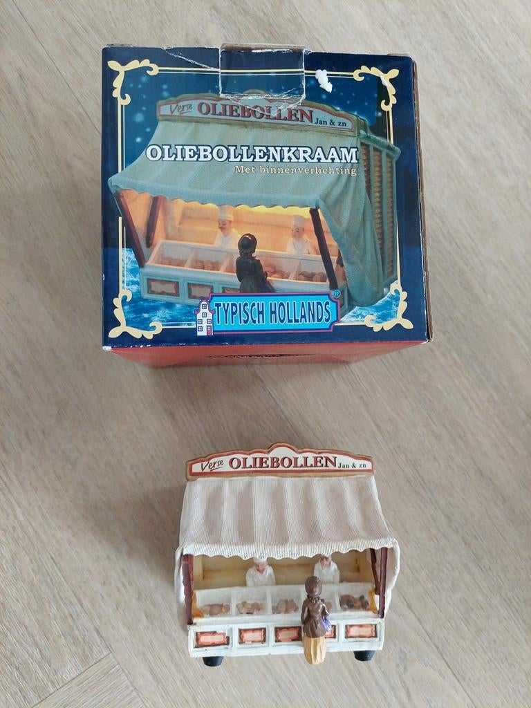 Typisch Hollands - Oliebollenkraam in originele doos, Ophalen of Verzenden, Zo goed als nieuw