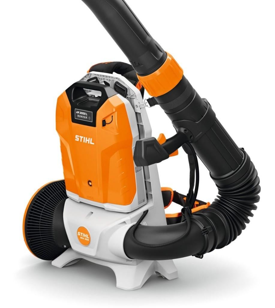 Stihl Accubladblazer BGA300, showroommodel, Stihl, Accu, Ophalen of Verzenden, Ruggedragen