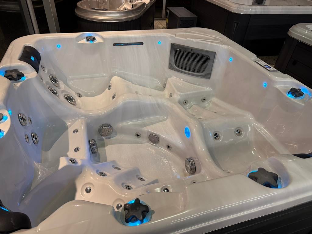 Passion spa Arizona 2 ligplaatsen, Tuin en Terras, Bubbelbaden en Hottubs, Ophalen, Zo goed als nieuw, Filter