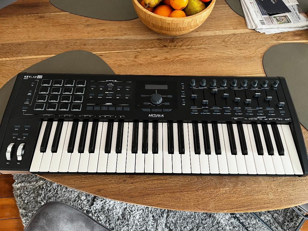 Arturia keylab 49 mk2 + v-collection 6 (Nas inruil), Ophalen of Verzenden, Zo goed als nieuw, Midi-aansluiting, 49 toetsen