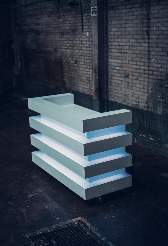 Dj booth huren, Ophalen, Zo goed als nieuw, Kweeklamp