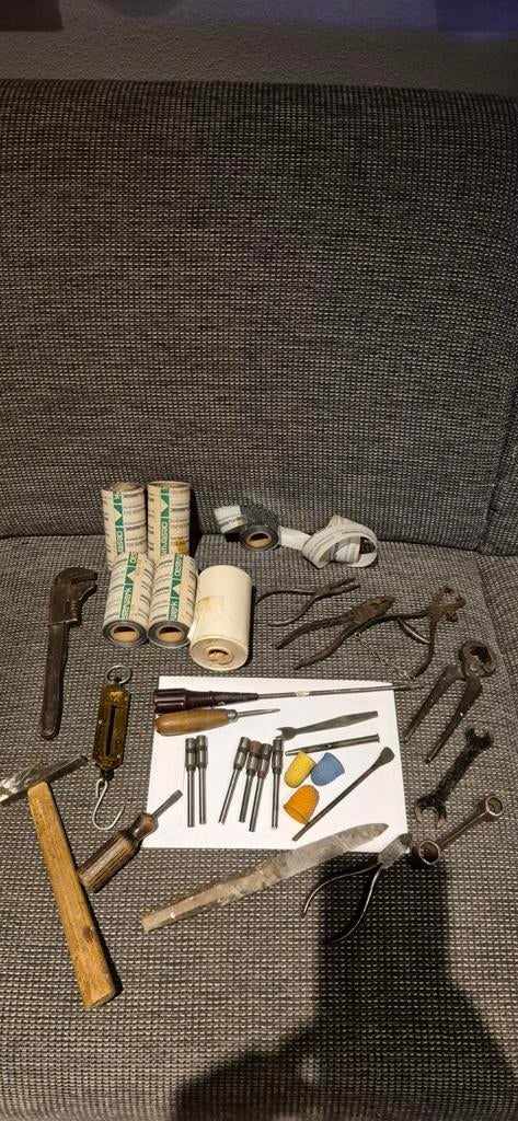 Oud gereedschap en druk follie uit een drukkerij. Zilver wit, Antiek en Kunst, Ophalen of Verzenden