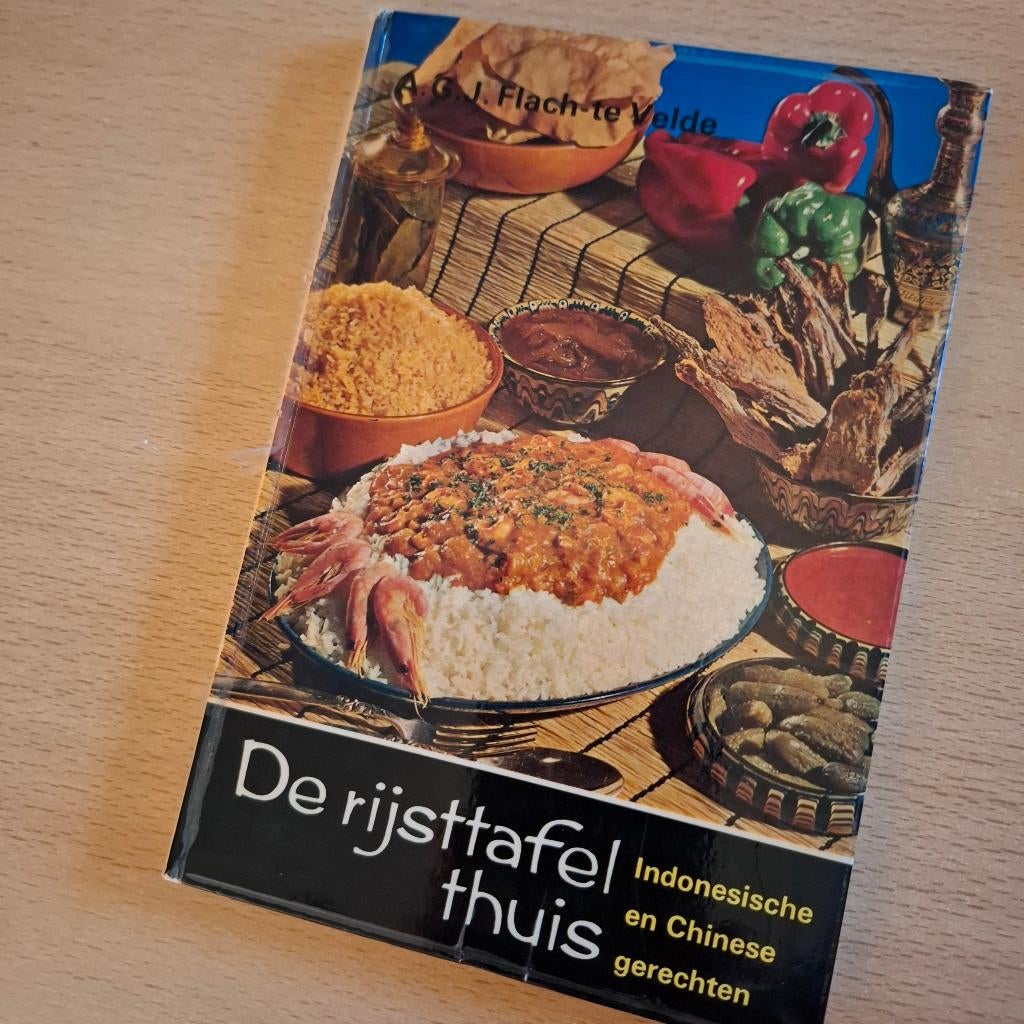 GEZOCHT!!  De rijsttafel thuis - Flach-te Velde GEZOCHT!!, Ophalen of Verzenden, Gelezen, Flach-te Velde