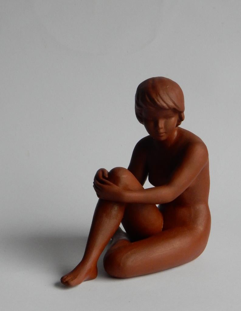 Goebel Germany terracotta beeldje van een meisje, Verzamelen, Beelden en Beeldjes, Zo goed als nieuw, Mens, Ophalen of Verzenden