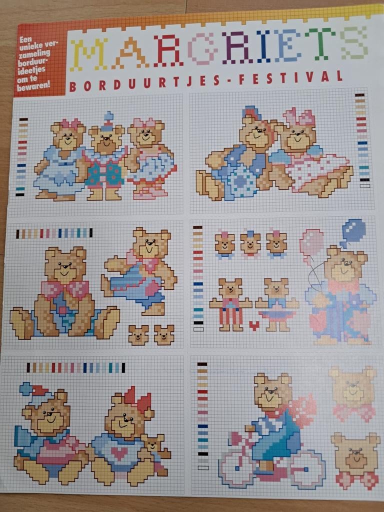 Map met tientallen patronen, borduren, haken, breien enz., Hobby en Vrije tijd, Borduren en Borduurmachines, Patroon, Ophalen of Verzenden