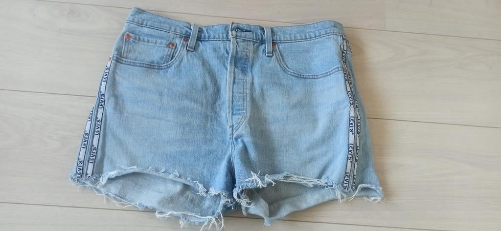 Leuke Levi's Premium Denim Short, Maat 38/40 (M), Kort, Blauw, Ophalen of Verzenden