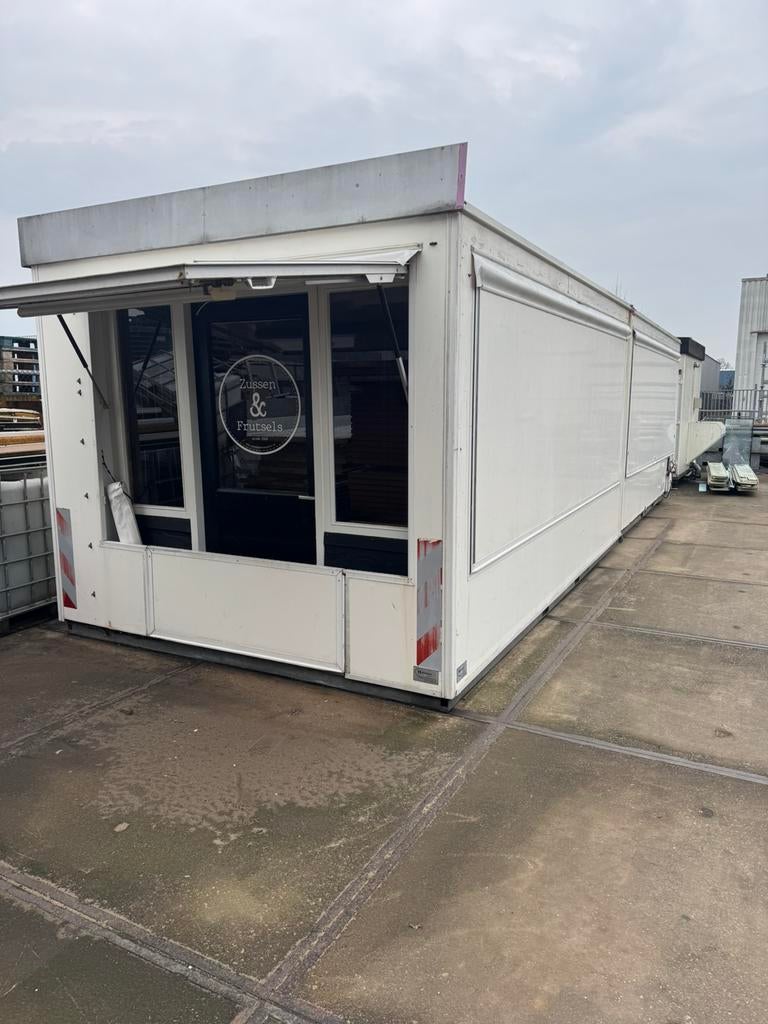 Te koop, kiosk, verkoop unit van 2,8 x 10 M, Zakelijke goederen, Machines en Bouw | Keten en Containers, Ophalen of Verzenden