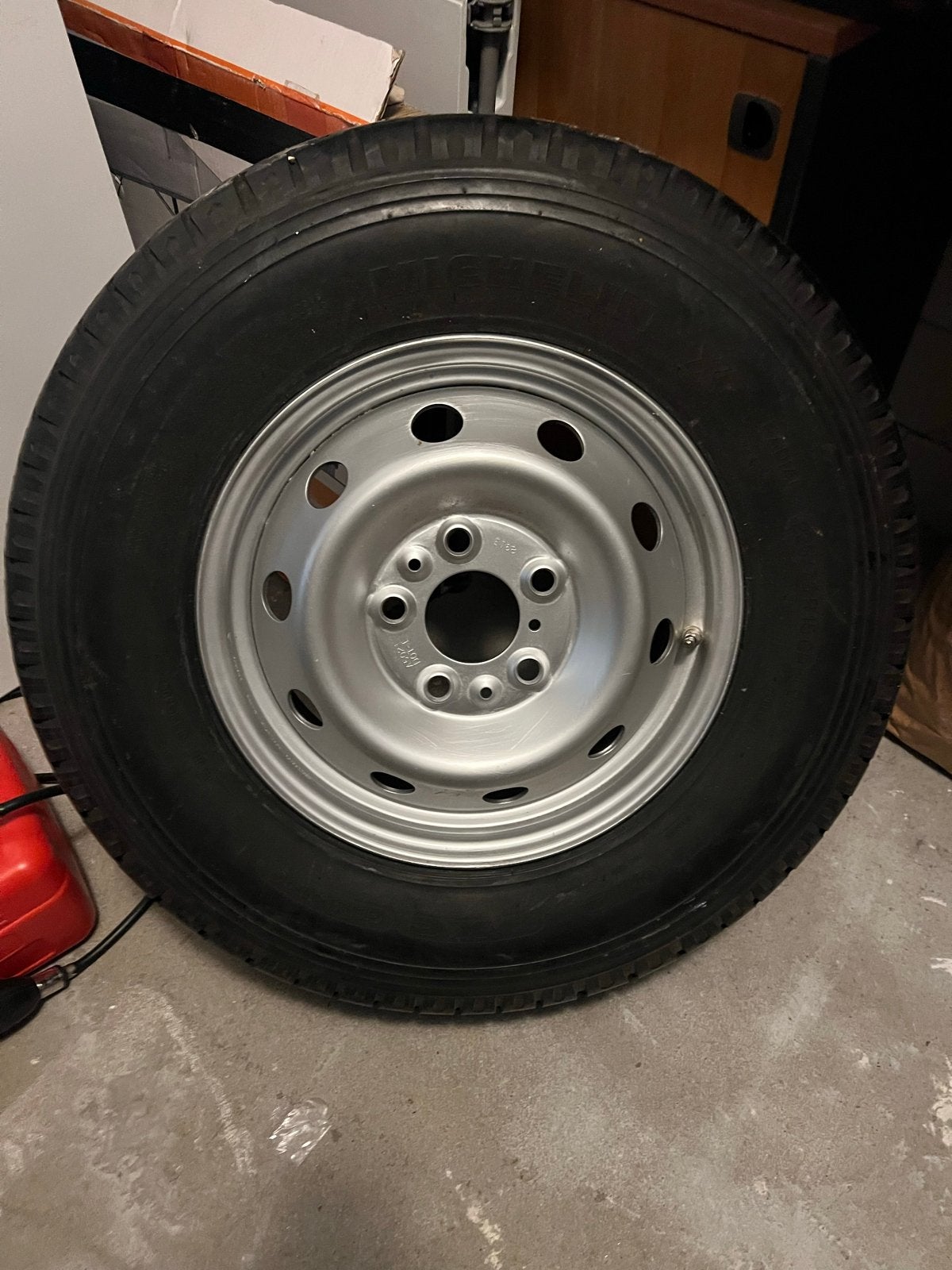 Camper velg met band 225/75 R16 CP, Caravans en Kamperen, Camper-accessoires, Ophalen, Gebruikt