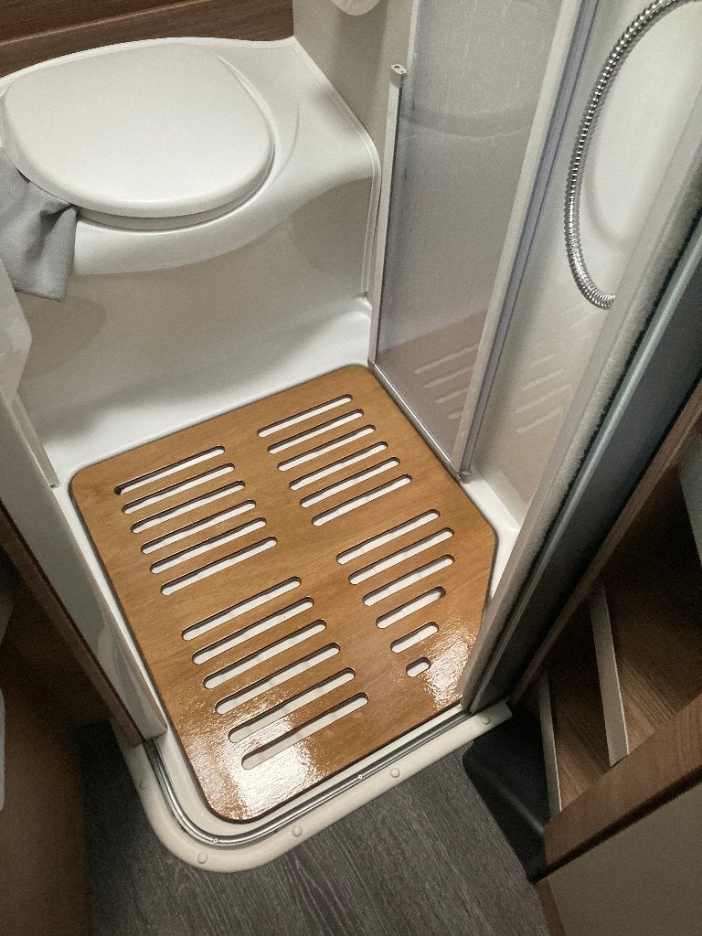 Houten douche vlonder voor Knaus halfintegraal bv 550MF '22, Caravans en Kamperen, Camper-accessoires, Ophalen, Nieuw