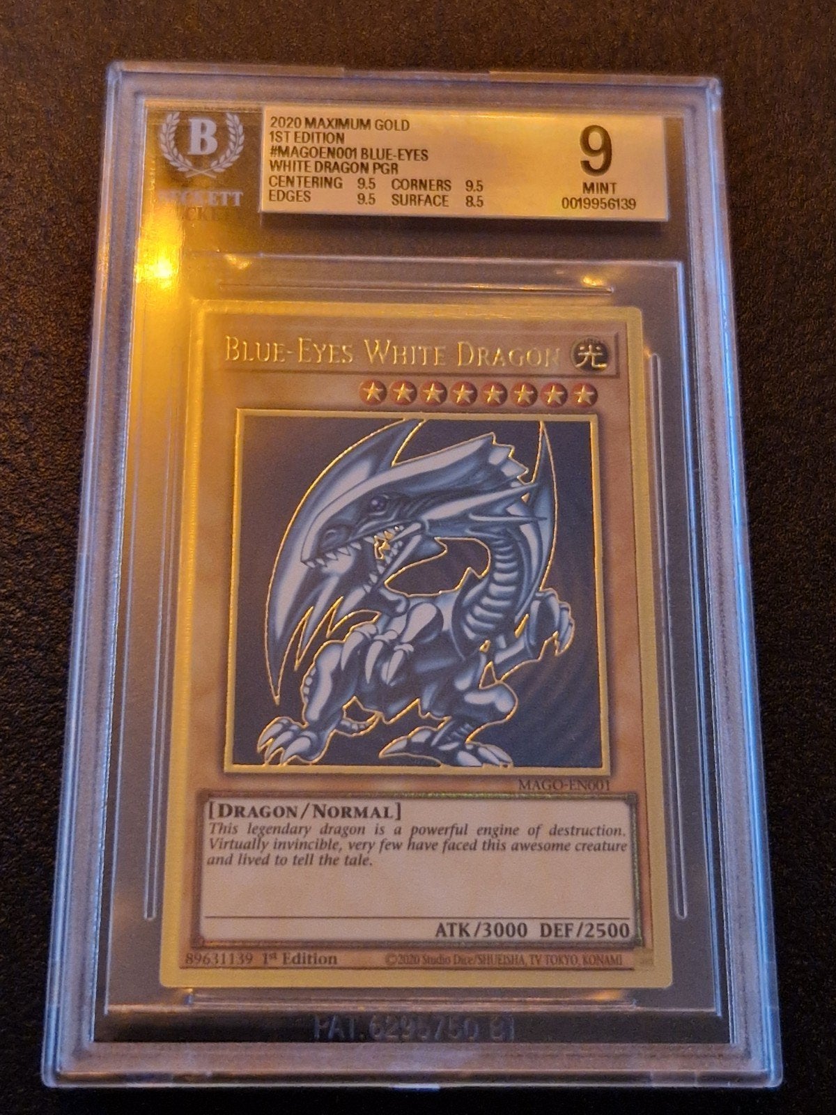 Blue eyes white dragon, Ophalen of Verzenden, Zo goed als nieuw