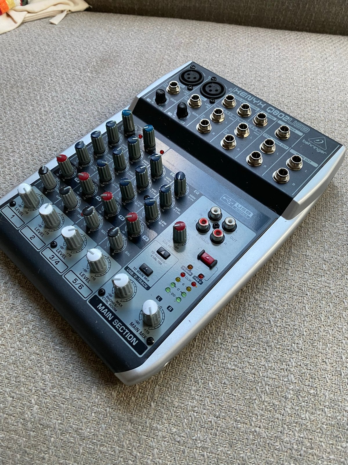 Behringer Xenyx Q802USB Mengpaneel - Zo goed als nieuw, Ophalen of Verzenden, Zo goed als nieuw, Minder dan 5 kanalen, Microfooningang