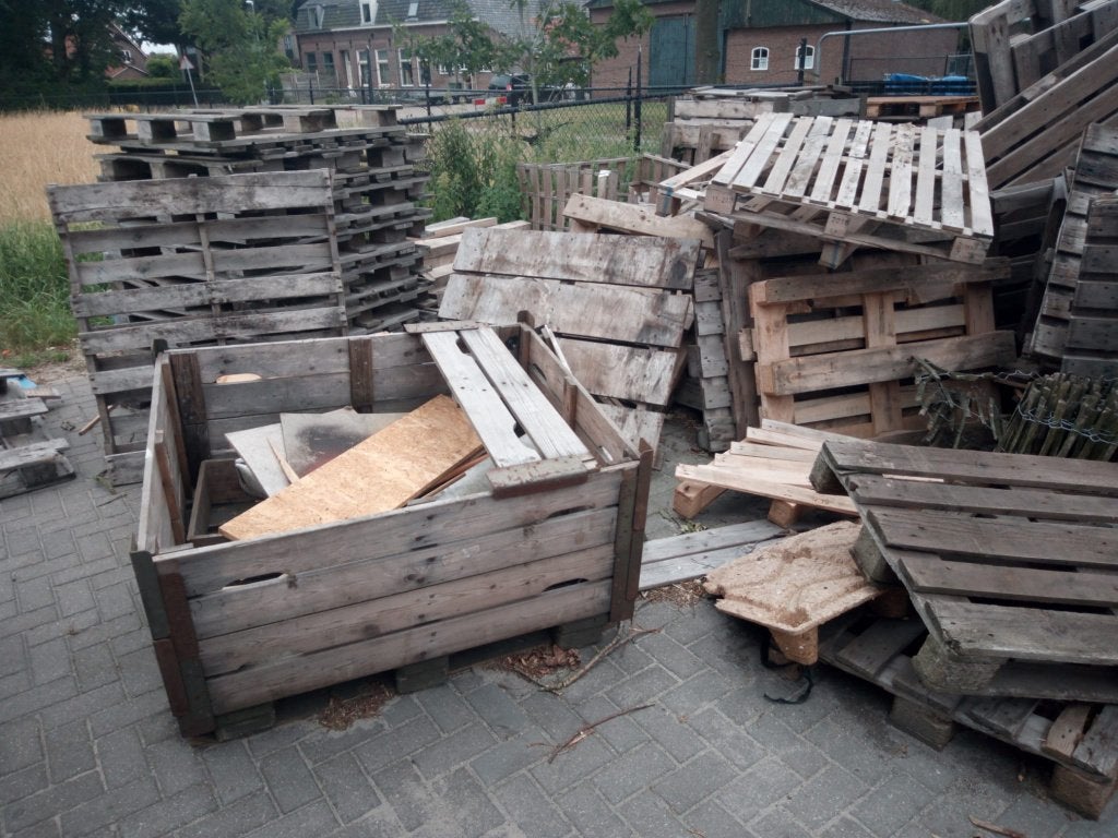 Gratis stookhout brandhout afhalen in Riel, Minder dan 3 m³, Ophalen, Blokken