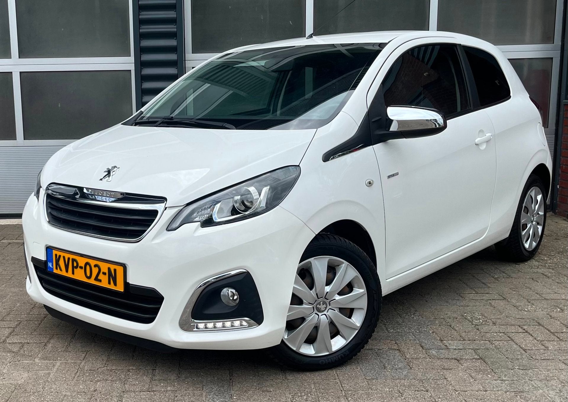 Peugeot 108 1.0 e-VTi STYLE 98000km luxe uitvoering, Auto's, Voorwielaandrijving, Dealer onderhouden, Gebruikt, Euro 6