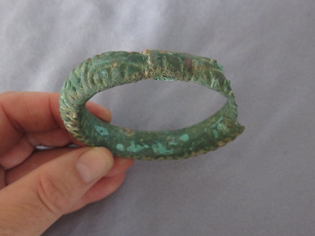 IJzertijd – armband met slangen - ca. 2500 jaar oud - vondst, Ophalen of Verzenden, Koper, Armband