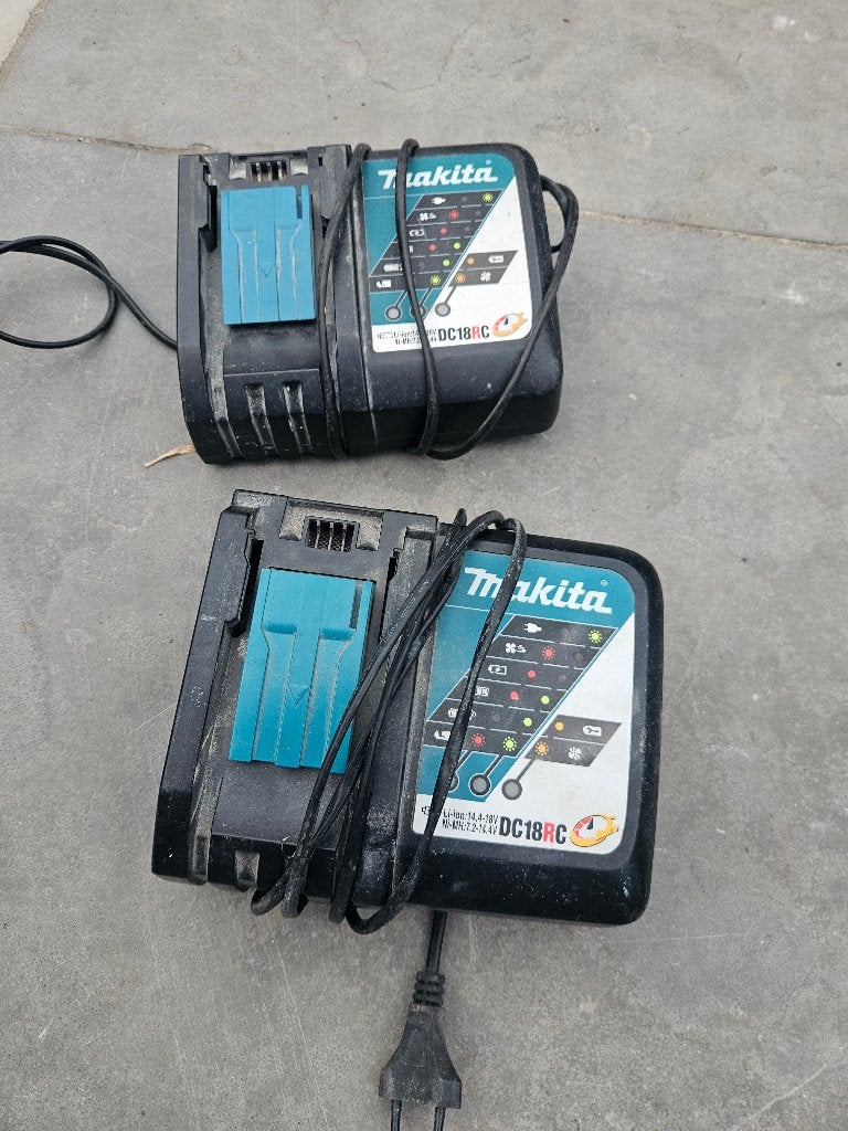 Accu laders makita, Ophalen, Zo goed als nieuw