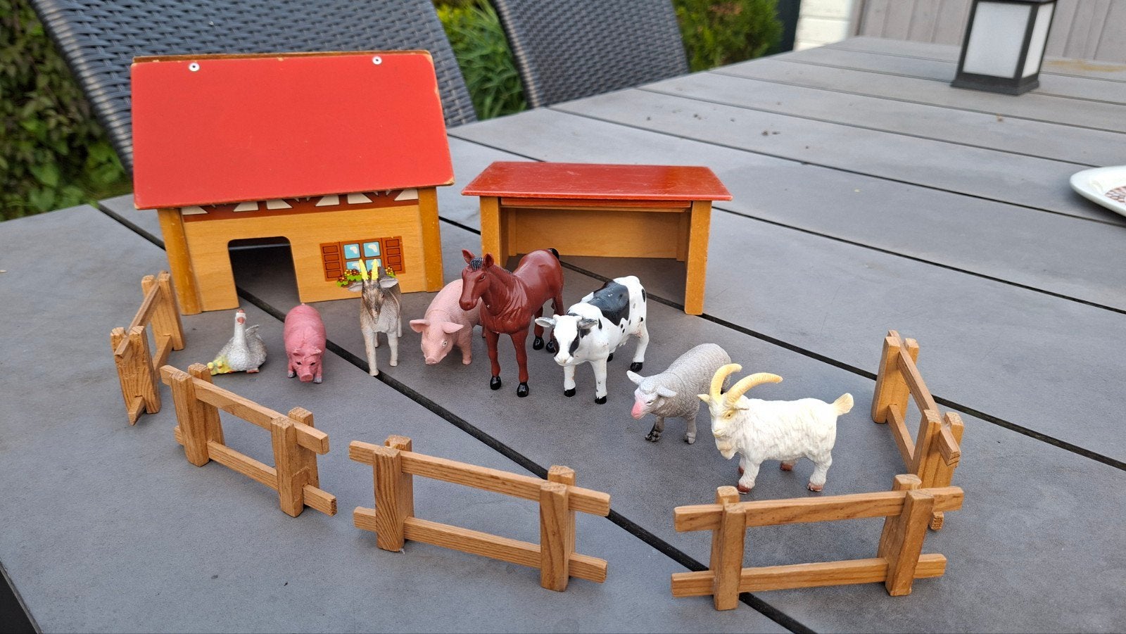 Vintage houten speelgoed boerderij met dieren en hekjes, Kinderen en Baby's, Speelgoed | Houten speelgoed, Ophalen of Verzenden