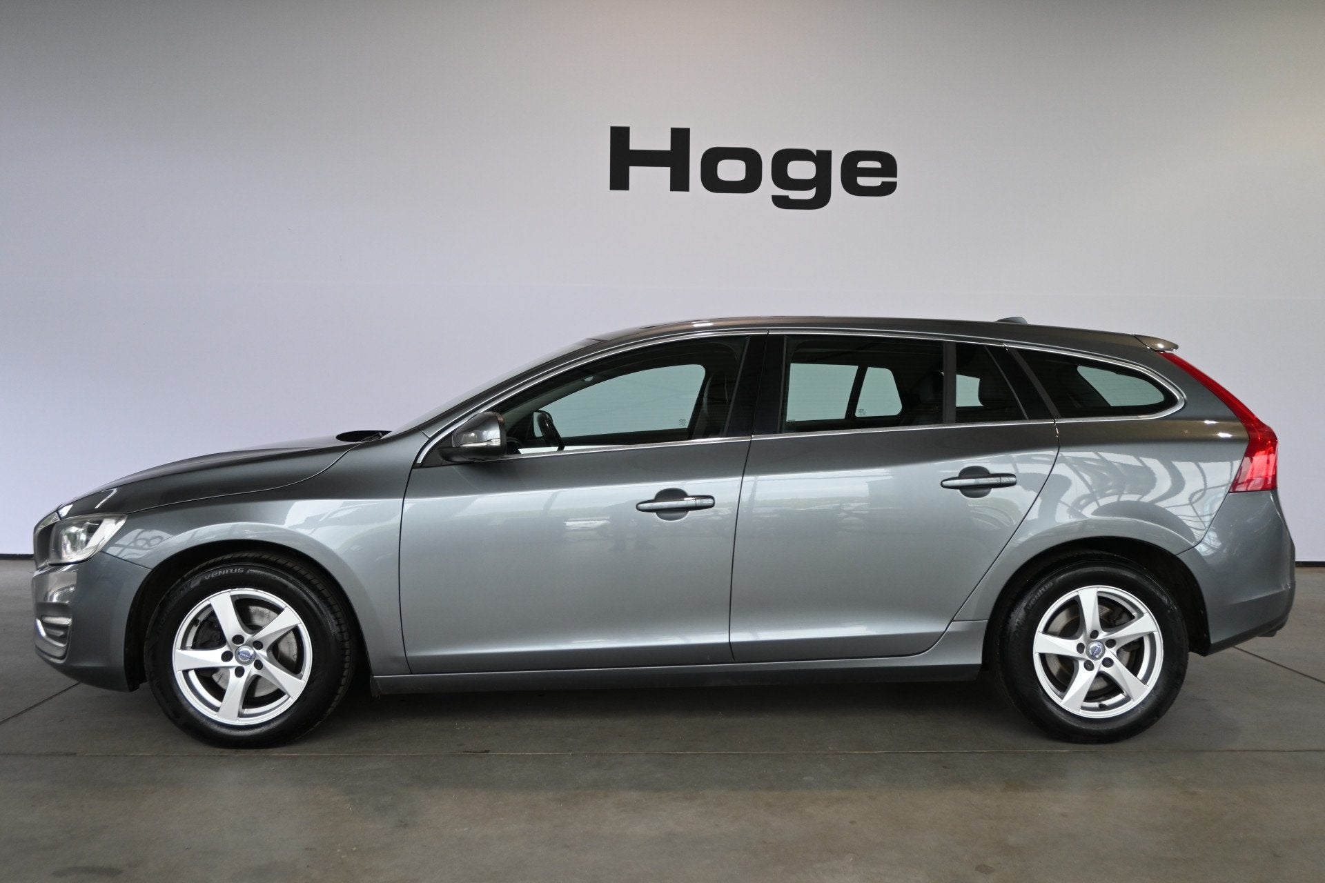 Volvo V60 2.0 D3 Summum Business Automaat Clima Cruise contr, Auto's, Gebruikt, Diesel, Te koop, 750 kg