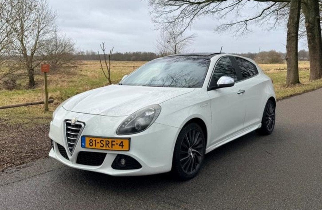 Alfa Romeo Giulietta 1.4 Turbo Multi AIR Carplay, Auto's, Alfa Romeo, Voorwielaandrijving, 4 cilinders, Wit, Origineel Nederlands