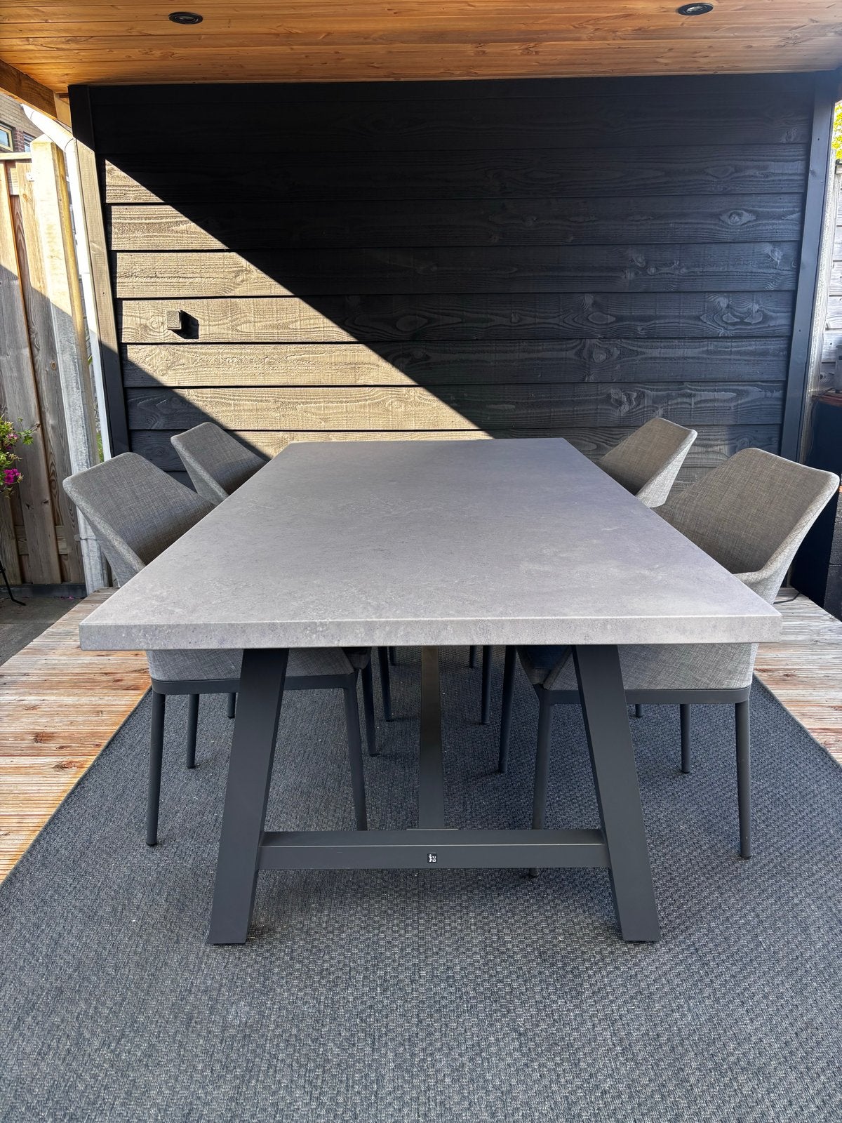 Intratuin Tuintafel (Zonder stoelen), Ophalen, Zo goed als nieuw, Rechthoekig, Aluminium