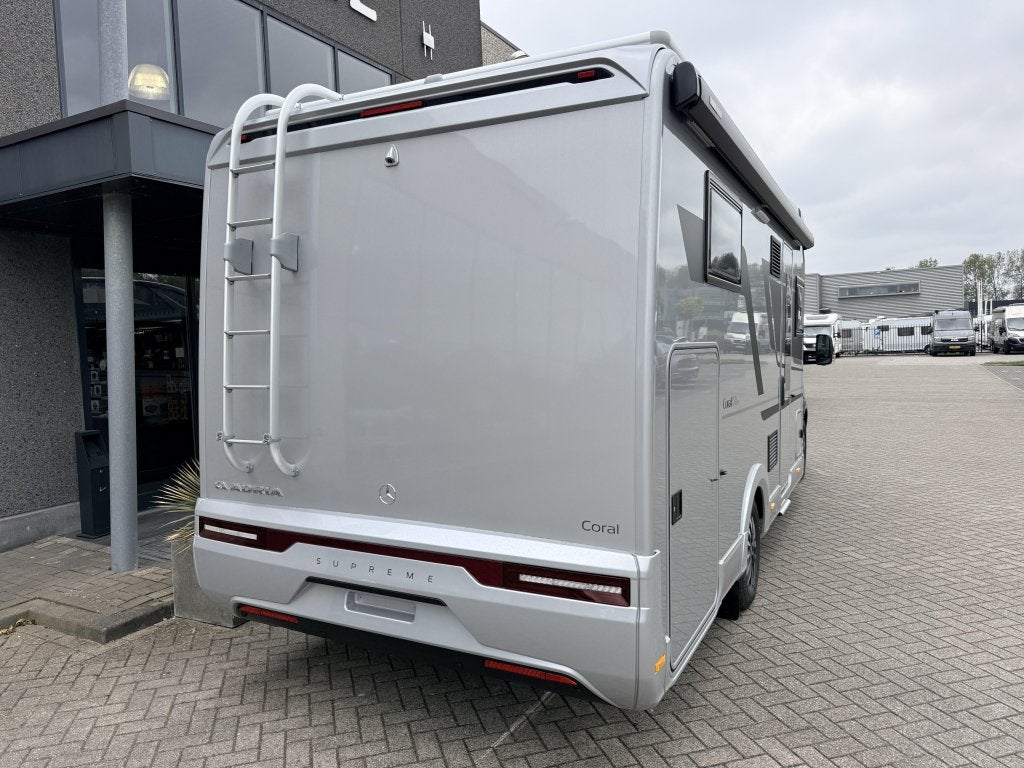 Adria Coral MB Supreme 670 DL Face to face, Caravans en Kamperen, Luifel, Vloeistofverwarming, Bedrijf, Diesel