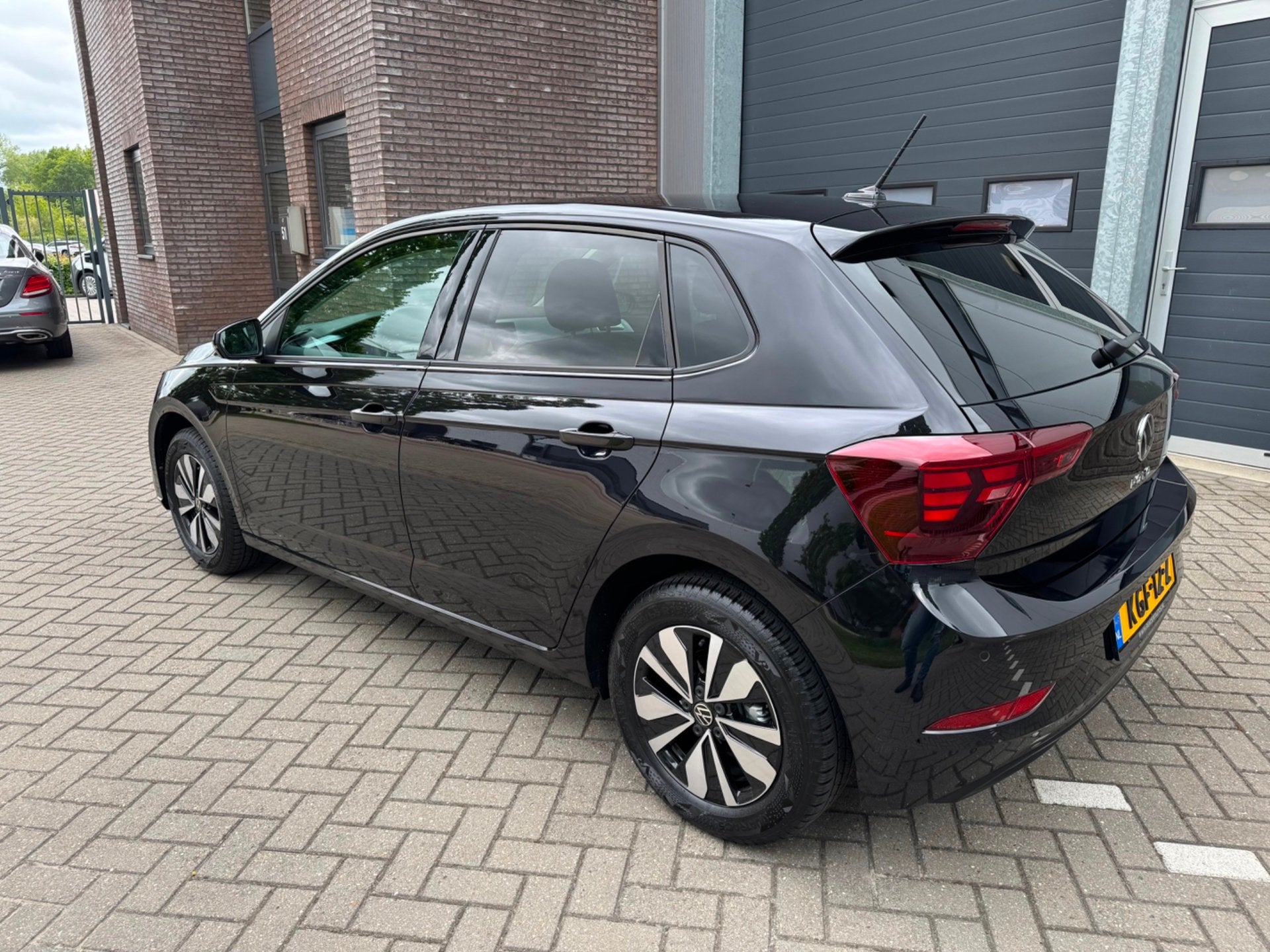 Volkswagen POLO 1.0 TSI 116PK DSG Goal Edition, Fabrieksgara, Stof, Gebruikt, 116 pk, Zwart