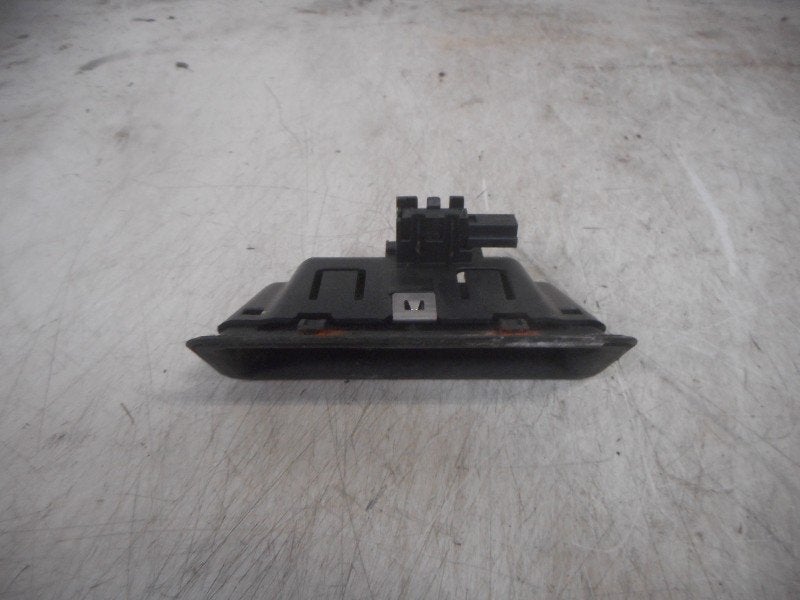 Achterklep Schakelaar BMW 3 serie (E90) 2005 51247118158, Gebruikt, Petuelring 130, München 80809, , Duitsland, BMW, Bayerische Motoren Werke AG