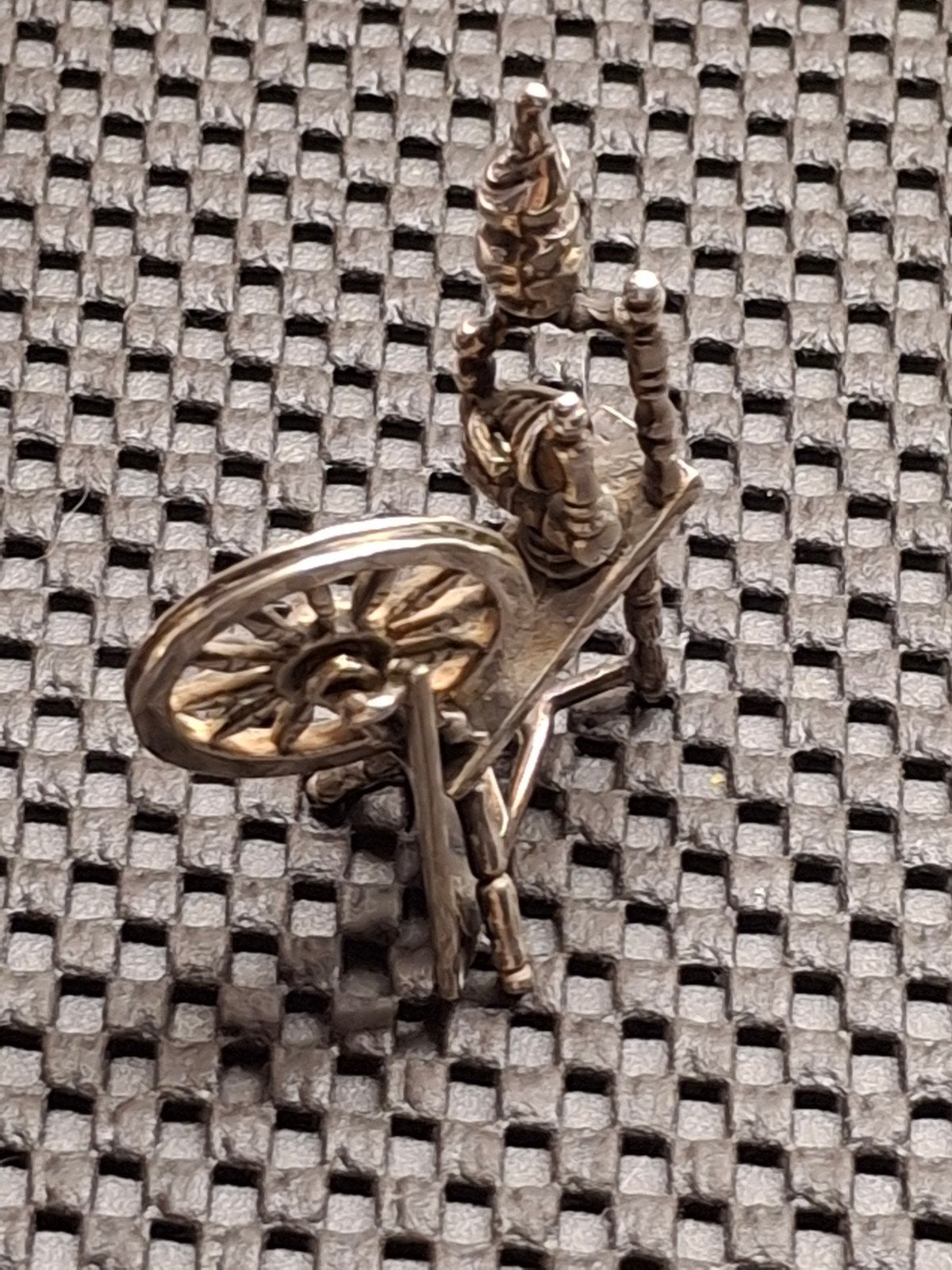 zilveren  miniatuur  spinnewiel, Ophalen of Verzenden