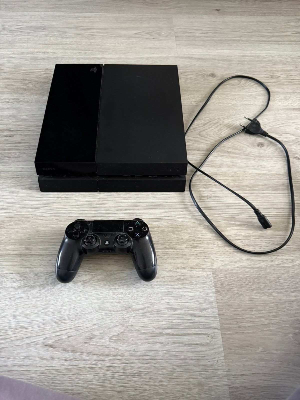 PS4 met controller en 1 game (excl. HDMI kabel), Ophalen of Verzenden, Met 1 controller, Original, Gebruikt