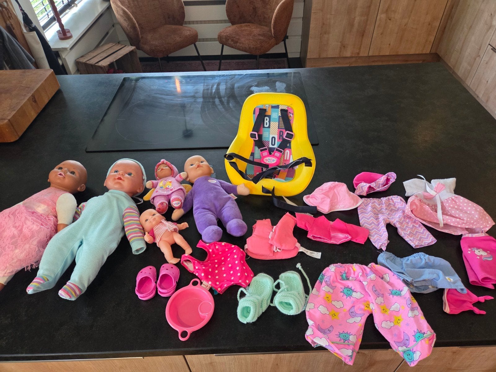 Grote set (Baby Born) poppen, kleding en accessoires, Ophalen, Gebruikt, Babypop