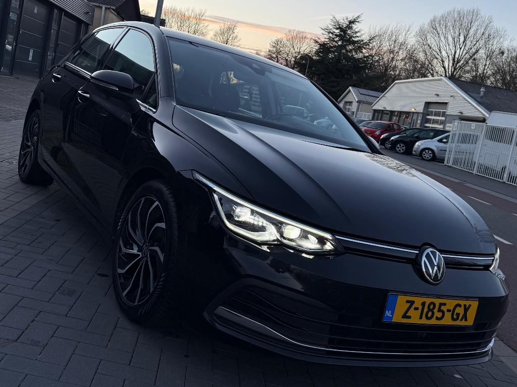 Volkswagen Golf 1.5 tsi 150pk  2020 Zwart, Voorwielaandrijving, 1498 cc, Zwart, 4 cilinders