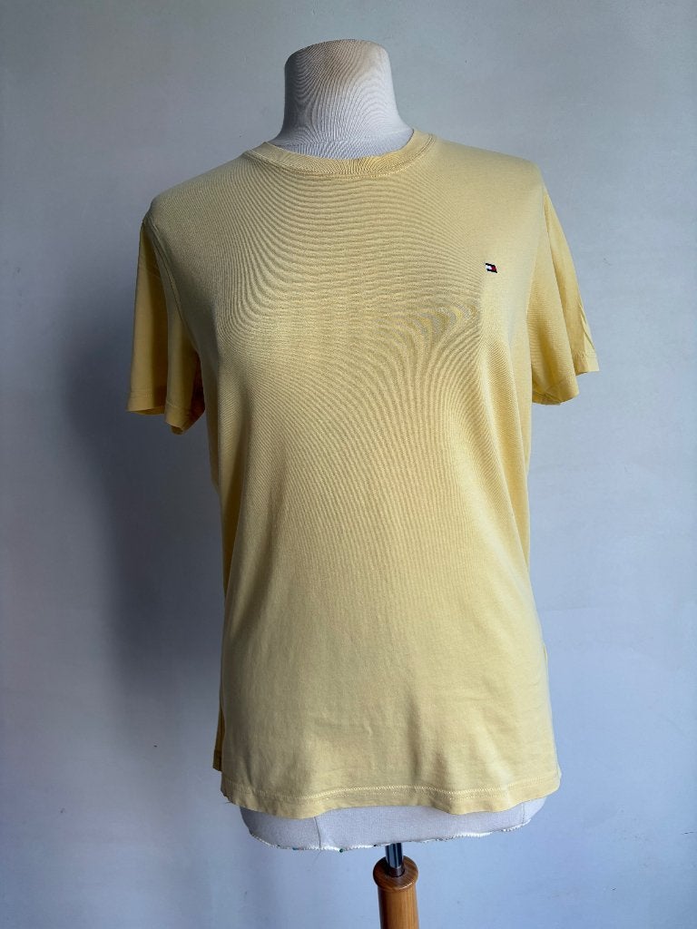 tommy hilfiger t-shirt geel, Maat 38/40 (M), Verzenden, Geel, Zo goed als nieuw
