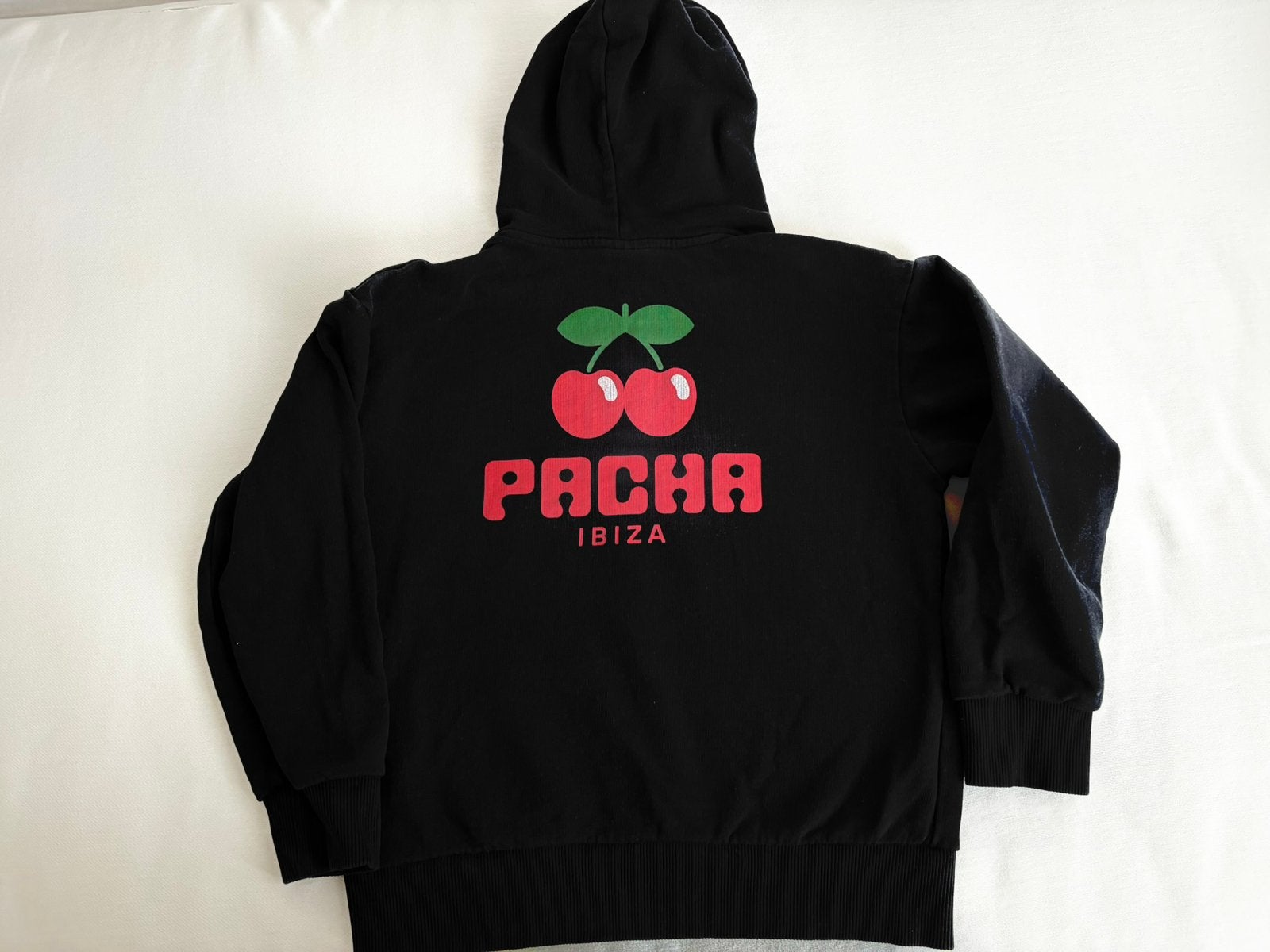 Pacha Ibiza Sweater/Hoodie Maat 134/140 Diep zwart, Kinderen en Baby's, Ophalen of Verzenden, Zo goed als nieuw, Jongen, Shirt of Longsleeve
