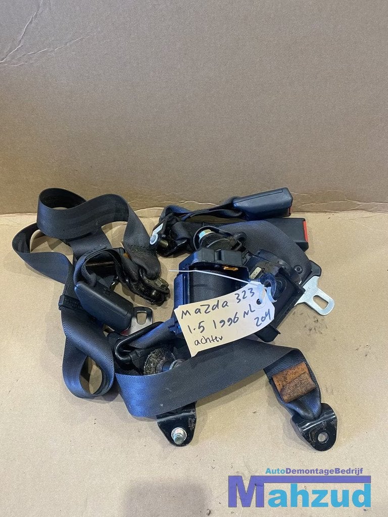 MAZDA 323 F links rechts achter gordel 1994-1998, Auto-onderdelen, Interieur en Bekleding, Gebruikt, Shinchi, Fuchu-Cho 3-1
730-8670  Hiroshima