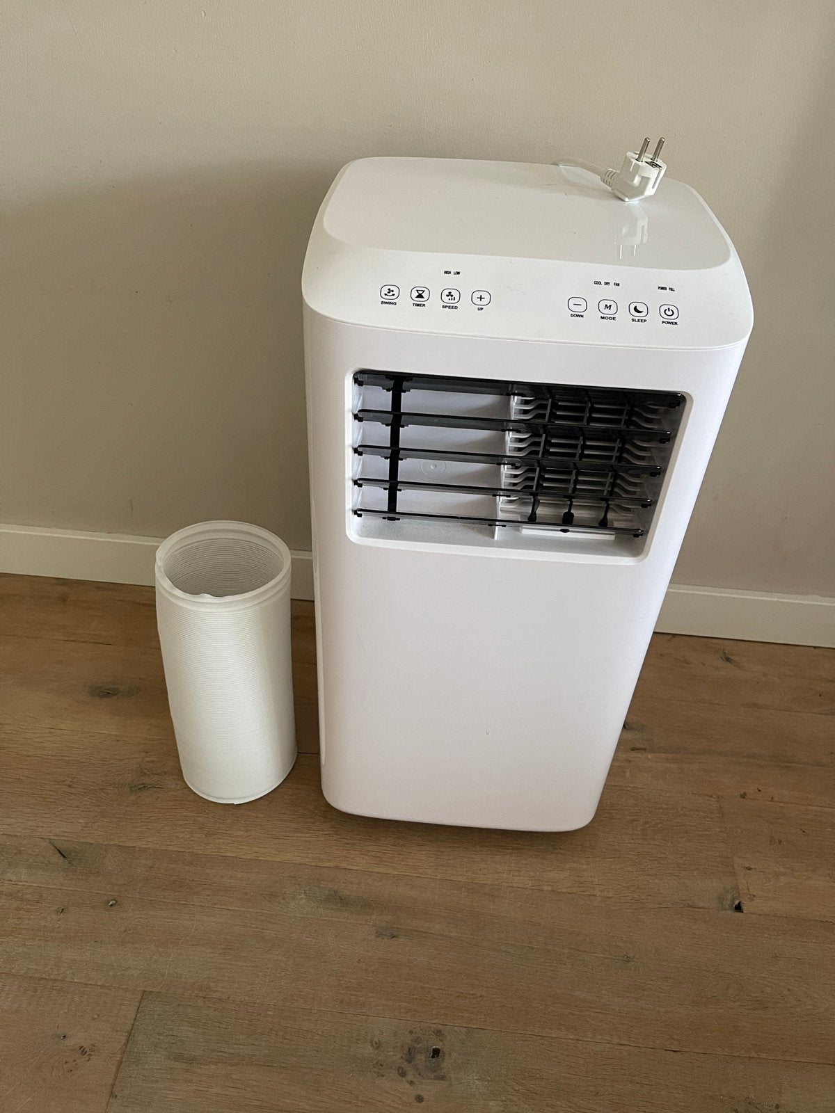 Mobiele airco - Wit - Energieklasse A, Ophalen, Minder dan 60 m³, 3 snelheden of meer, Zo goed als nieuw