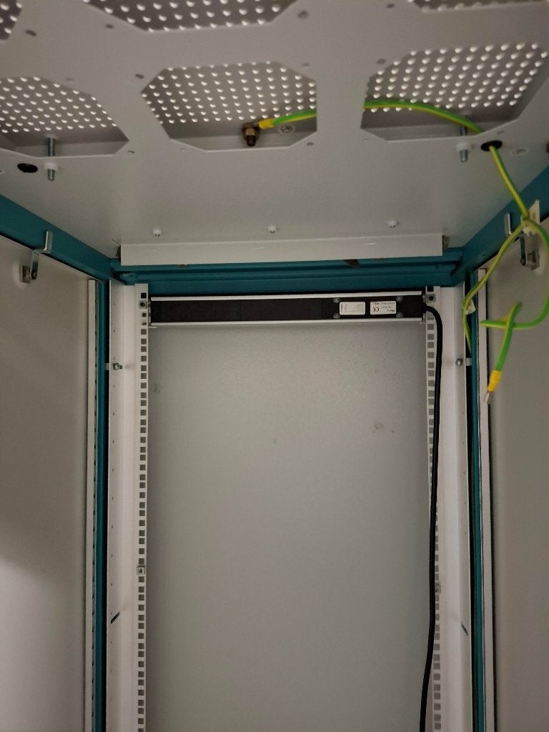 Serverkast, Computers en Software, Ophalen, Zo goed als nieuw, Glas, Plaatstaal