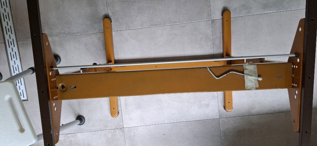eettafel met blad voor caravan en campers, Ophalen, Zo goed als nieuw