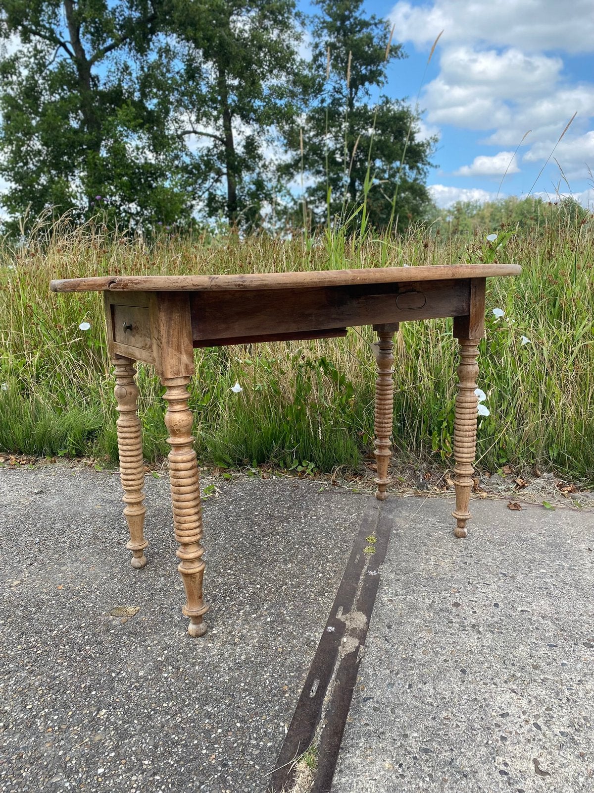 Een Franse ovale hangoor tafel eettafel, Antiek en Kunst, Ophalen