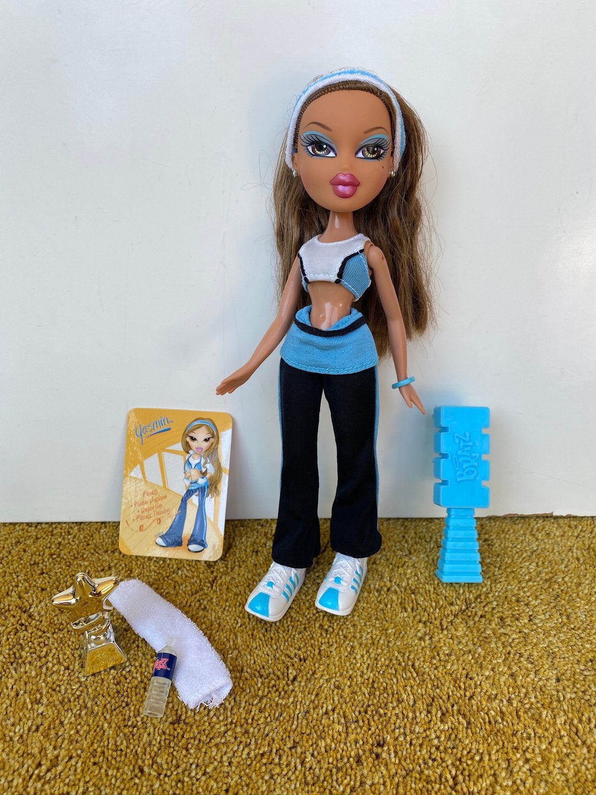 Bratz Yasmin Play Sportz 2007 pop, Ophalen of Verzenden, Zo goed als nieuw, Overige typen